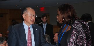 L-R: World Bank President, Jim Yong Kim with the Nigeria’s Minister of Finance, Mrs. Kemi Adeosun, at the ongoing Spring Meetings of the IMF/World Bank in Washington DC