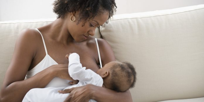MOM-BREASTFEEDING-facebook