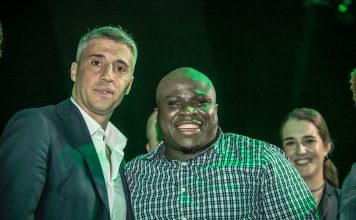 Crespo, Siasia, Others Join Lagos Fans At Heineken’s Uefa Champions League Final Viewing Experience Argentine football legend, Hernan Crespo with Comedian, Gbenga Adeyinka
